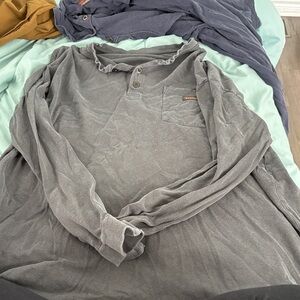 Men's Gray Shirt